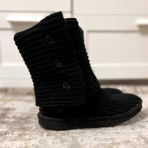 UGG Classic Cardy Boots - Picture 5 of 8